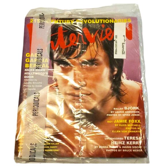NEW Interview Magazine Gael Garcia Bernal Nov 2004 Factory Sealed - Picture 1 of 4